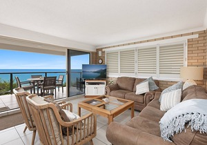 Shipton Lodge unit 3 Moffat Beach QLD