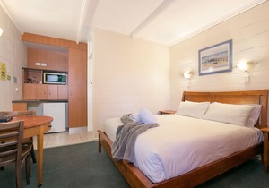South Gladstone Motel