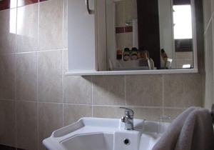 Standard studio ground/first floor for 2 adults+1 child - pool view #7/8