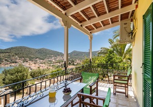 Studio 'Veronis 1' with Sea View, Shared Pool & Wi-Fi