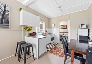 Stylish 1 Bedroom Apartment ~ New Farm