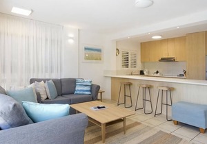 Sundown Lodge 1 - Near Hastings St & the beach