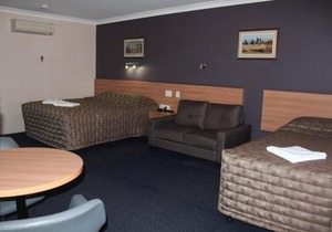 SunPalms Motel