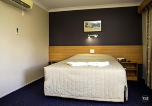 SunPalms Motel