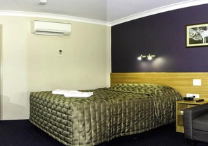 SunPalms Motel