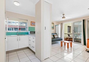 Superb 1 Bedroom Apartment near the Beach