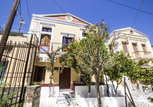 Symi Center Hotel