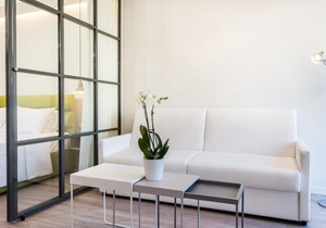 Syntagma modern new flat, large balcony with view