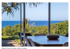 THE GRASSY KNOLL Panoramic Beach Apartment - Sunrise Beach