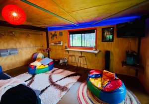 TIMBER GYM Pet Friendly Cabin