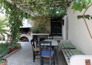 To Spitaki Apartments