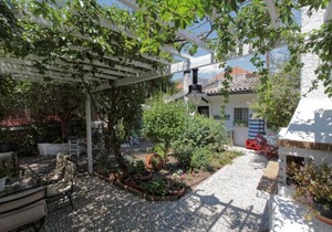 To Spitaki Apartments