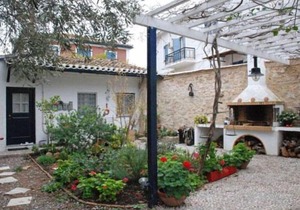 To Spitaki Garden Guesthouse