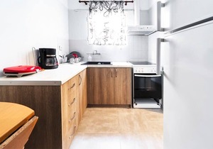 Topfloor central apt with urban views,3' to metro