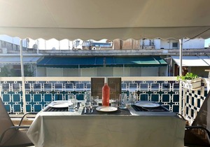 Topfloor central apt with urban views,3' to metro