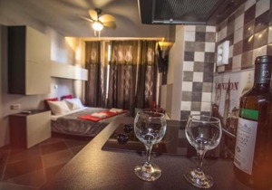 Trendy Living in Monastiraki