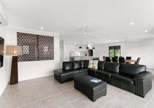 Tropical Beachside Oasis in Clifton Beach