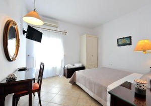 Tsakanos Apartments
