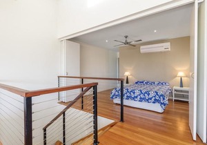 Unit 5 Rainbow Surf - Modern double storey townhouse with large shared pool close to beach and shop