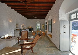 Villa Alma - Large spacious house close to the port