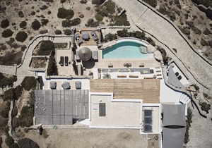 Villa Barbarossa - Elegant Beachfront Retreat with Heated Pool & Outdoor Gym