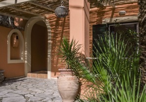 Villa Christina. Large Private Pool And Sea Views in kaminaki, North East Corfu