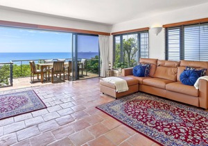 Villa with Panoramic Ocean Views