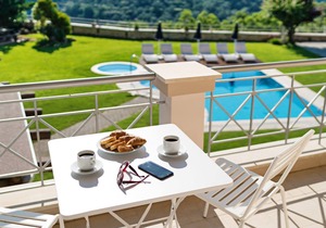 Villa Zeus Apts- Unique Surrounding