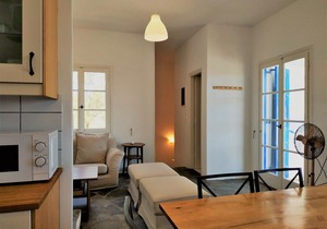 Vitali Beach House for 6