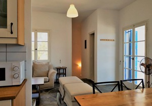 Vitali Beach House for 6