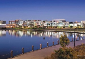 WATERFRONT APARTMENT 100mtrs to (SCUH)