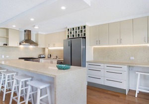 Waves at North Kirra - Bilinga North Kirra Beachfront - Linen Provided - Min. 3 Night Stays!