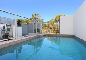 Whiteshells Beachfront Luxury Apartment