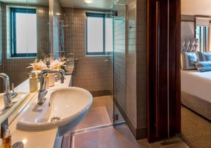 Yacht Club Villas on Hamilton Island by HIHA