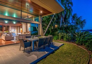 Yacht Club Villas on Hamilton Island by HIHA