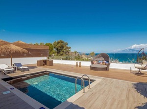 Villa Cavo Mare Jacuzzi | Neromilos