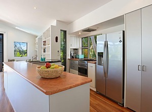 Barefoot Bungalow Castaways Beach | Castaways Beach