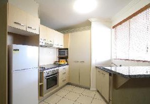 Caloundra Hotel | Battery Hill