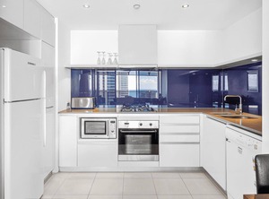 Circle Cavill Study Ocean | Surfers Paradise