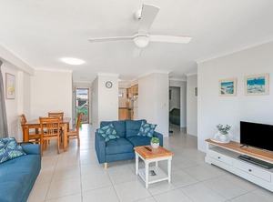 Court Street The Beach | Coolangatta