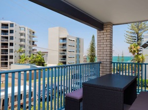 Levuka Moreton Pde Beach | Kings Beach