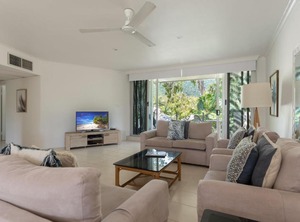 Paringa Palm Cove | Palm Cove