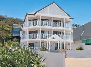 Xavier Dunes Hampton Style Beachfront Holidaying | Tugun