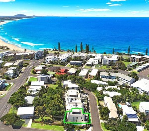 Alexandra Headland 