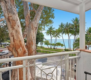 Alassio Beachfront Palm Cove 