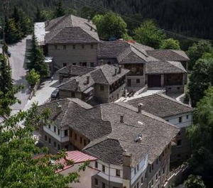 Katogi Averoff Hotel Winery 