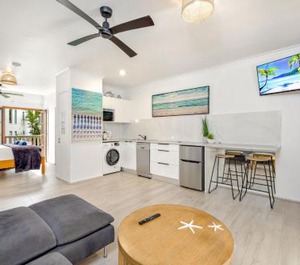 Palm Cove Beach Retreat 