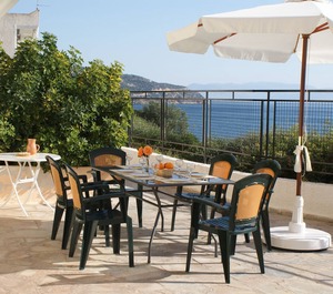Sunrise Located Air Conditioned Beach 