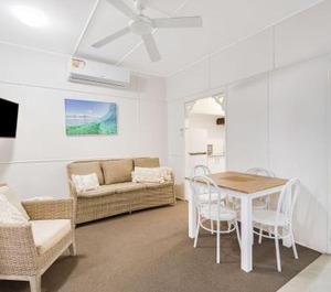 Terrace Budget Accommodation The Beach 
