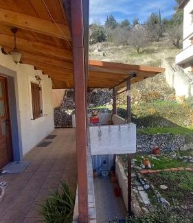 Arachova Apartment | ΑΡΜΟΝΙΑ MountHome sunrise grey